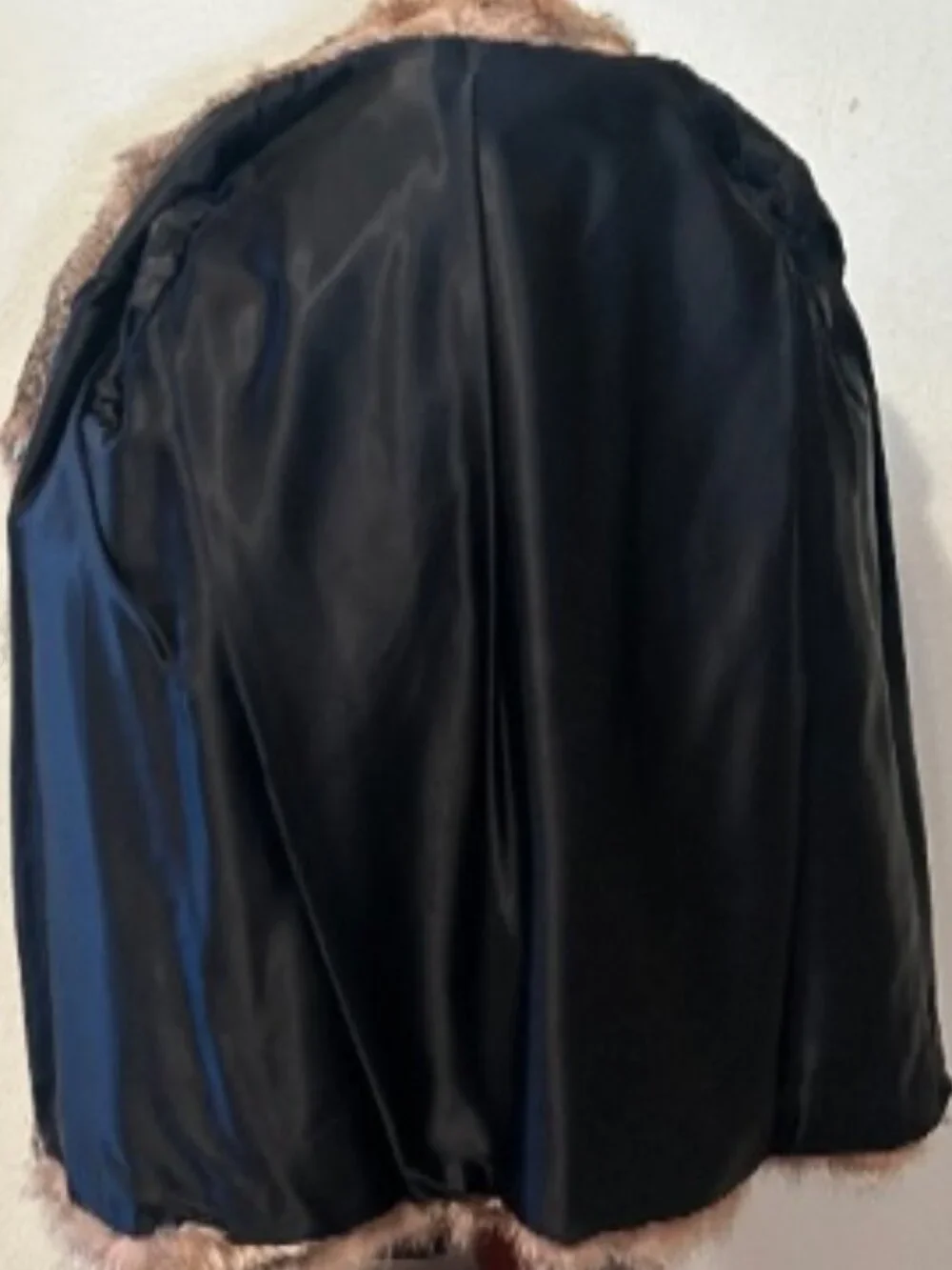 Fur Coat Fully Lined - Picture 3 of 3